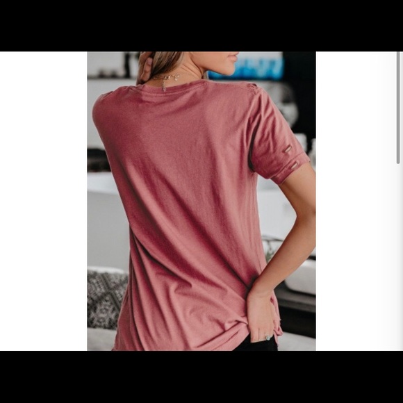 T-shirt - Picture 2 of 3